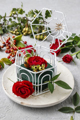 How to make floral arrangement with roses and hawthorn berries i