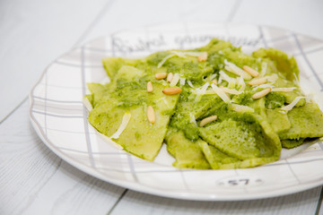 Testaroli al pesto ligure