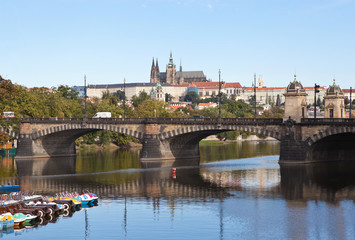 Fototapeta na wymiar Мост Легии. Прага. Чехия.