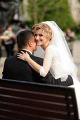 Obraz premium Happy bride and groom on their wedding