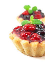 Fresh blackberry and raspberry cake