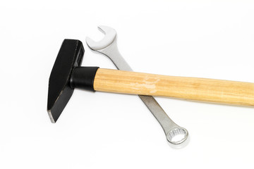 Hammer und Maulschlüssel