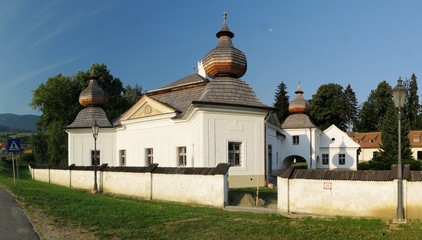 Fototapeta na wymiar Kubinyiovsky kastieiel in village Vysny Kubin