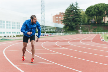 Obraz premium Runner ready to run is ready to run in the racetrack