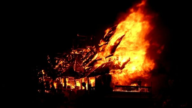 The museum on fire. On 11 October 2015 fire at the Museum in Maesariang Mae Hong Son, Thailand