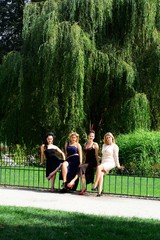 Obraz premium Girls in bernardinu garden in Vilnius town on August 23, 2015