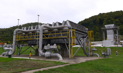 Gas storage and pipeline