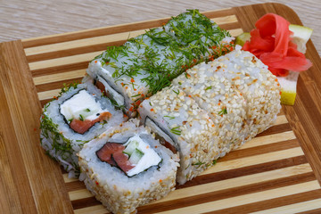 Tuna and dill roll