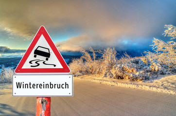 Achtung Wintereinbruch Schild