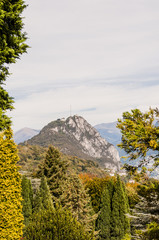 Fototapeta premium Lugano, Stadt, Park San Grato, Carona, San Salvatore, Ausflugsberg, Aussichtspunkt, Herbstwanderung, Wanderweg, Herbstferien, Herbst, Tessin, Schweiz
