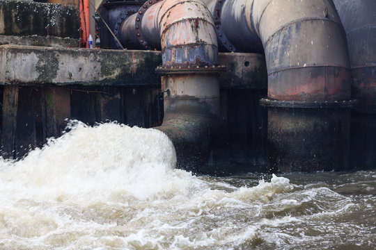industrial outflow of contamination water effluent
