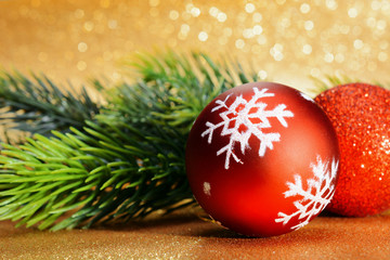 Christbaumkugel als Christbaumschmuck für Weihnachtsbaum zu Weihnachten