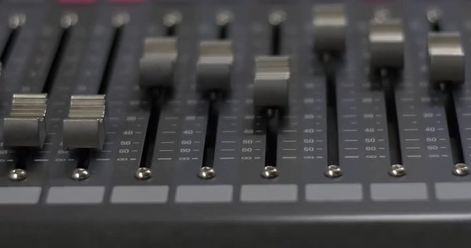 Digital audio mixer with automatic fader