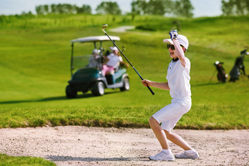Compétition de golf pour enfants
