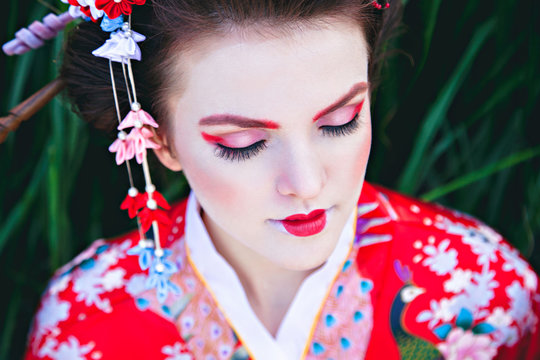 Geisha makeup
