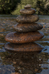 Cantos Rodados en el Río