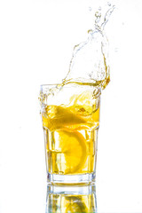 Ice tea with lemon splash