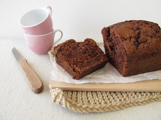 Selbst gemachter Schokoladen-Kastenkuchen