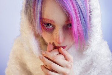 unusual girl with pink hair, feel cold and kuteesa in fur coat
