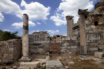 Fototapeta na wymiar an important archaeological monument of Ephesus, Turkey