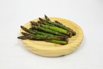 grilled asparagus cooked with salt and oil