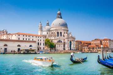 Obraz na płótnie Canvas Canal Grande with Basilica di Santa Maria della Salute, Venice, Italy