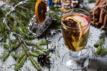 mulled white wine