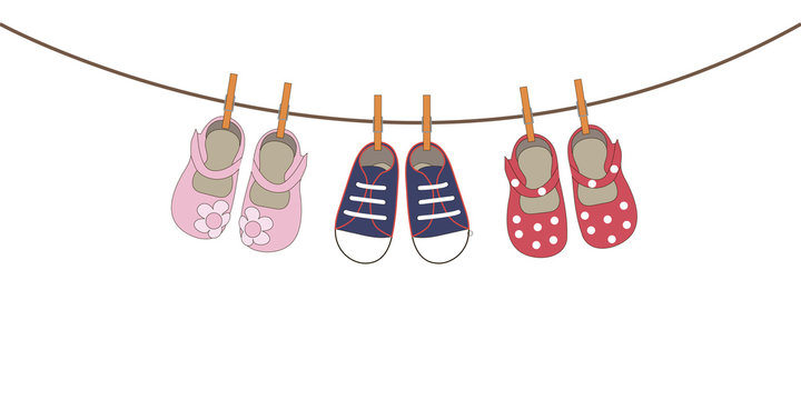 Детская обувь на веревке с прищепками