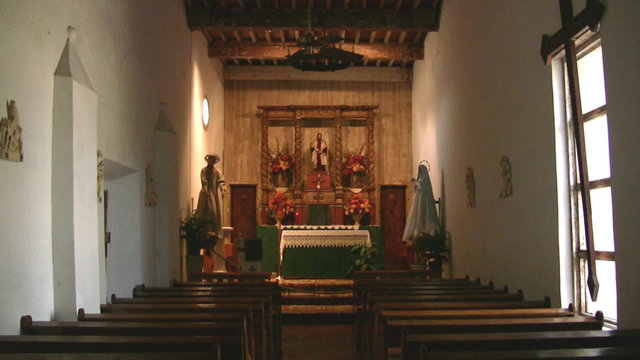 Mission San Juan Capistrano inside zoom in to Christ HD