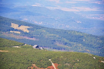 Samotny dom w górach, Karkonosze w Polsce © milena1990