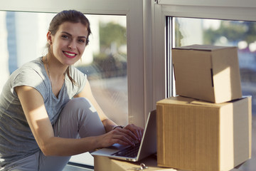 Naklejka premium Moving in the new apartment