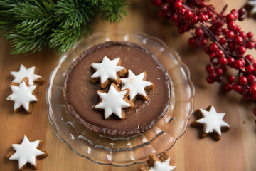 Schokoladen Tartelette mit Zimtsternen