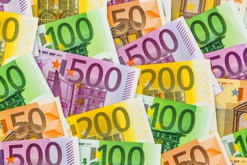Viele verschiedene Euro-Geldscheine