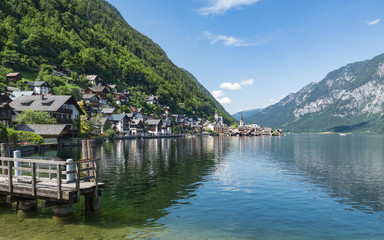 Fototapeta na wymiar Lake Hallstatt in summer , Salzkammergut, Austria