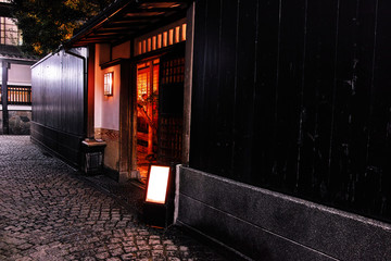 東京神楽坂の料亭街の夜景
 - obrazy, fototapety, plakaty