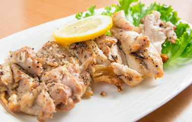 鶏肉のハーブ塩グリル焼き
