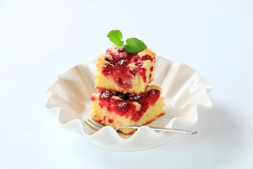raspberry sponge cake