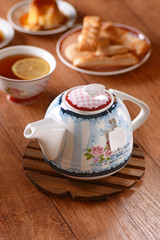 teiera di porcellana