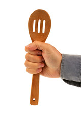 Cuillère en bois à la main