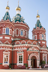 Fototapeta na wymiar The main entrance to the Kazan Cathedral in Volgograd