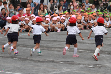 幼稚園の運動会(かけっこ)