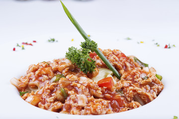 Macaroni with tomato chicken sauce