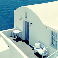 Fototapeta na wymiar Traditional white house and sea view terrace, Oia, Santorini isl