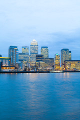 Obraz premium Windows of Skyscraper Business Office, Corporate building in London