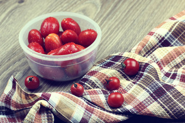 washed tomatoes in bowl