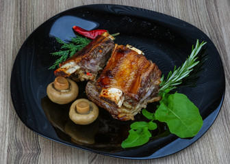 Roasted beef ribs