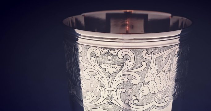 Timbale en argent timelapse objet