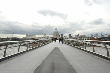 Fototapeta na wymiar millennium bridge, St Paul's Cathedral, London