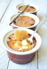 Creme brulee with vanilla
