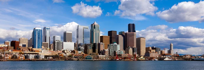 Fotobehang Panoramic view of Seattle skyline and waterfront, viewed from the water © Crin